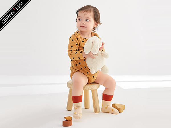 PIPITURTLE 皮皮龟童袜品牌形象展示
